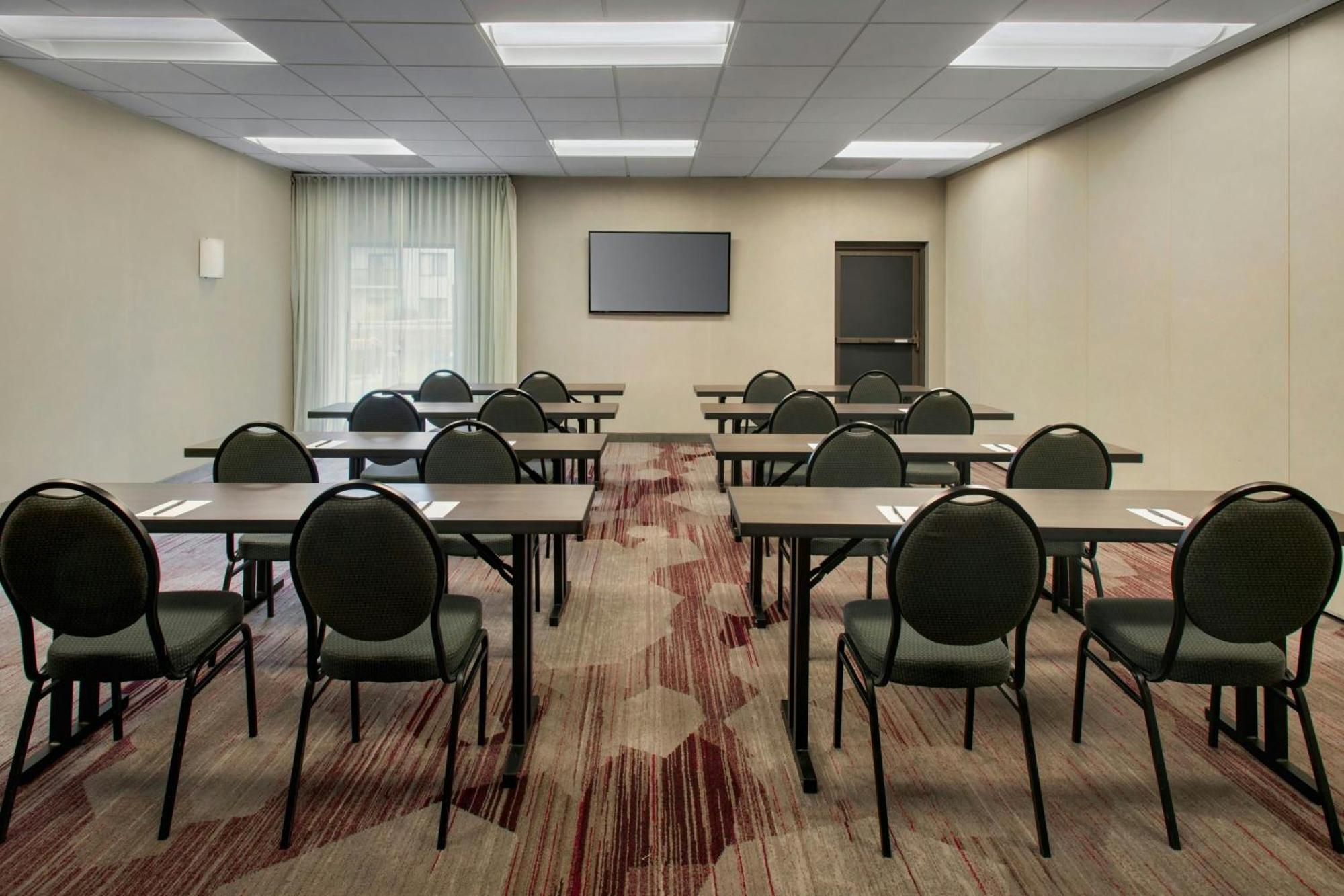 Отель Courtyard By Marriott Mt. Laurel Маунт-Лорел Экстерьер фото
